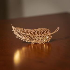 Monet Gold Feather Brooch Intricately Detailed Jewelry